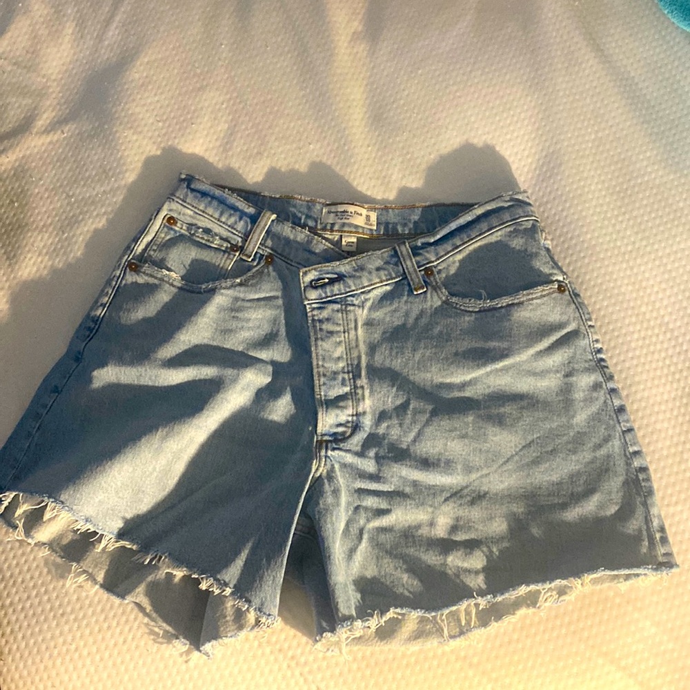 Abercrombie size 30 curve love dad high rise shorts